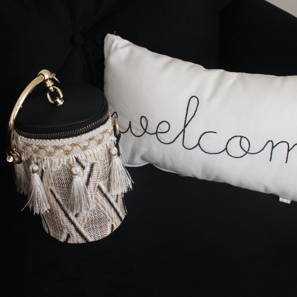 Ring Handle Tassel Woven Bag
